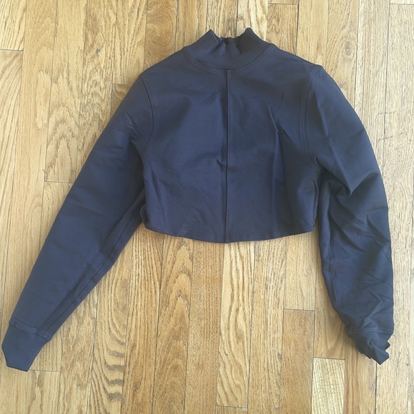 Lululemon LA Reversible Mock Neck - Picture 5 of 10